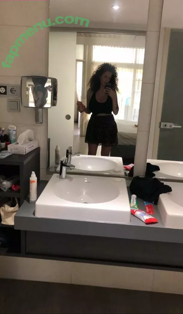 Leila Lowfire nude photo #0038 (Leilalowfire1 / leilalowfire)
