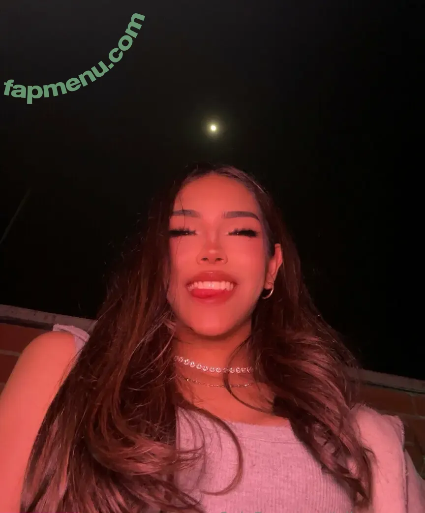 leilacannno nude photo #0023 (leilacannnno)