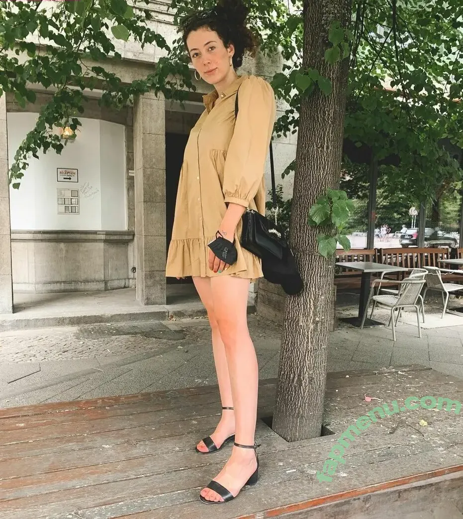 leilalowfire nude photo #0004 (leilalowfire)