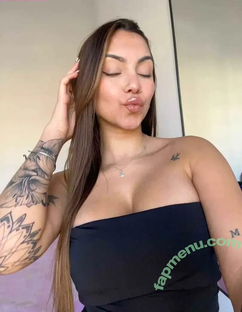 leilamillss nude photo #0055 (leilacricka)