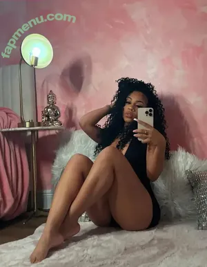 Leilani.2nicee2 / Theycallme_leii nude photo #0004