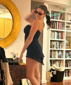 Leilani Azalea / leilaandazalea / leilaniazaleaa nude photo #0184