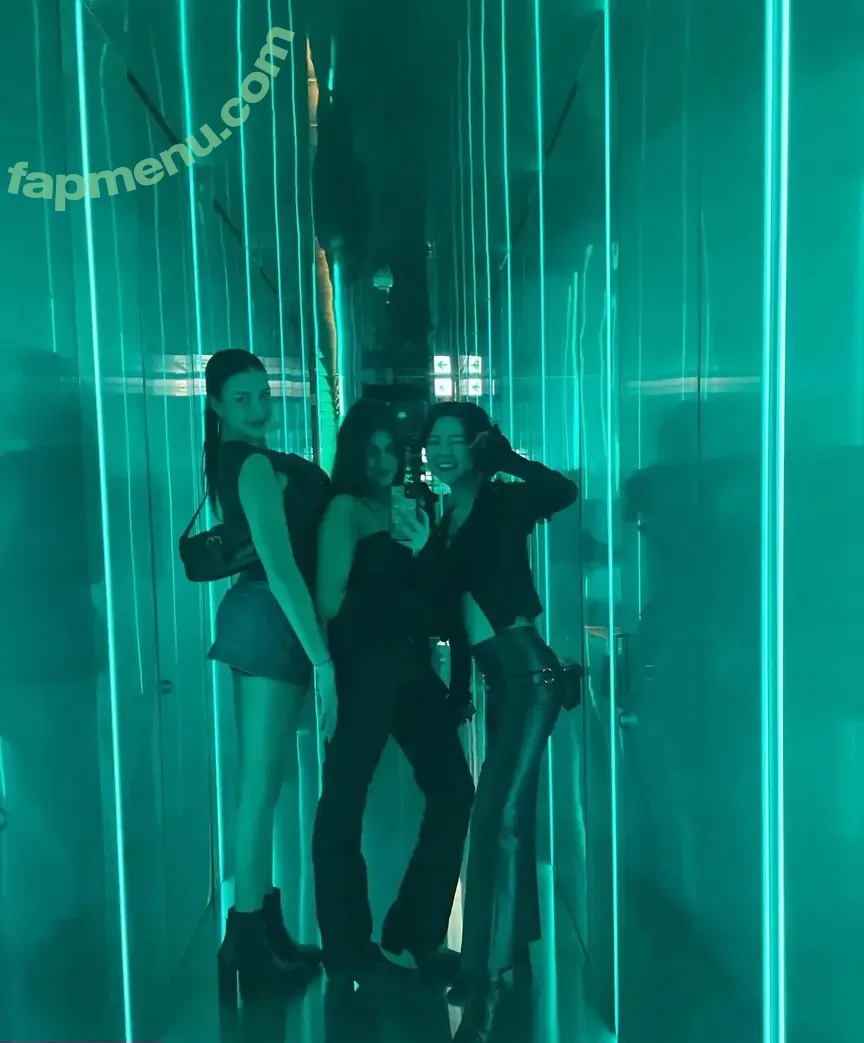 Leilani Azalea nude photo #0187 (leilaandazalea / leilaniazaleaa)