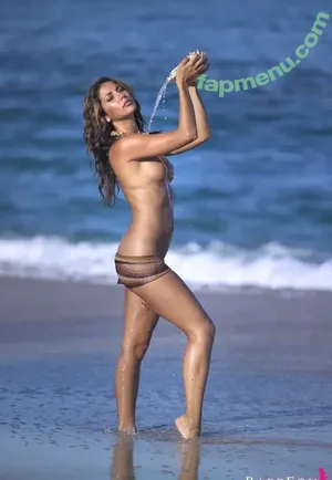 Leilani Dowding / LeilaniDowding / leilunaequestrianclothing nude photo #0838