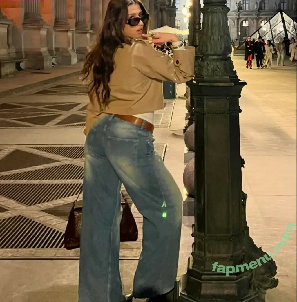 leilaslayyy nude photo #0001 (leilaslayyy)