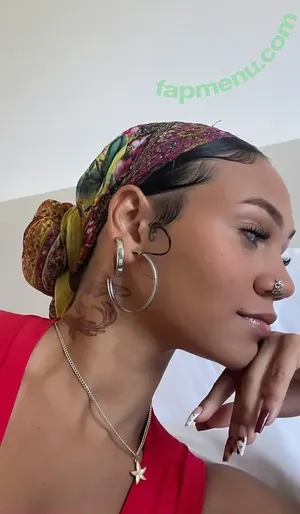 Lelebenine / Lelebeninine nude photo #0028