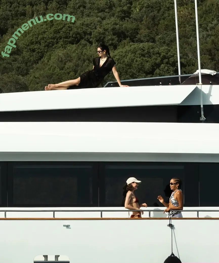 leleberlin nude photo #0019 (Lea Naumann)