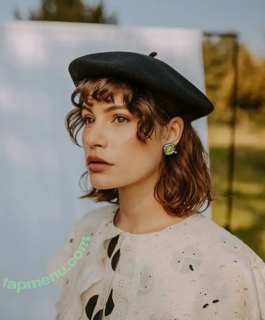 leleberlin nude photo #0034 (Lea Naumann)