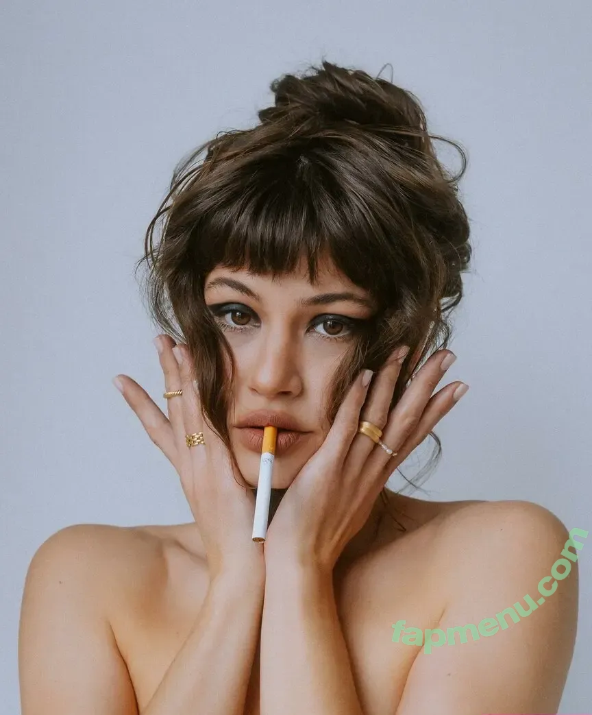 leleberlin nude photo #0056 (Lea Naumann)