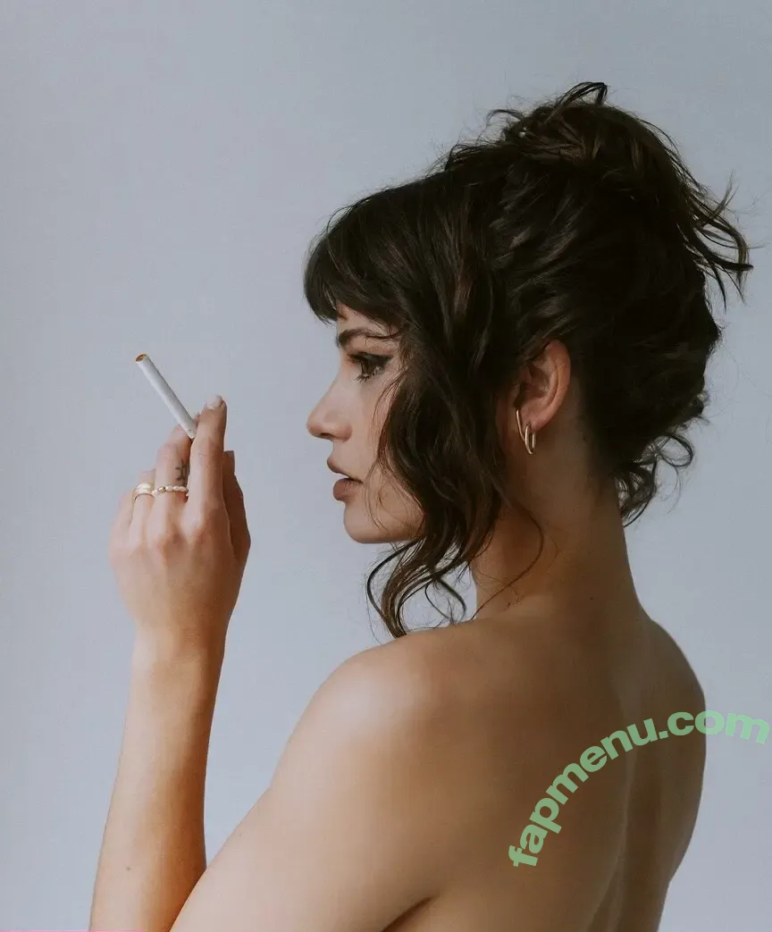 leleberlin nude photo #0060 (Lea Naumann)