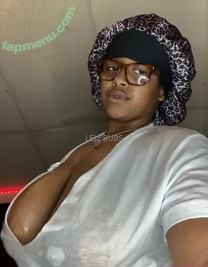 lelelynn / leandrashellman nude photo #0001
