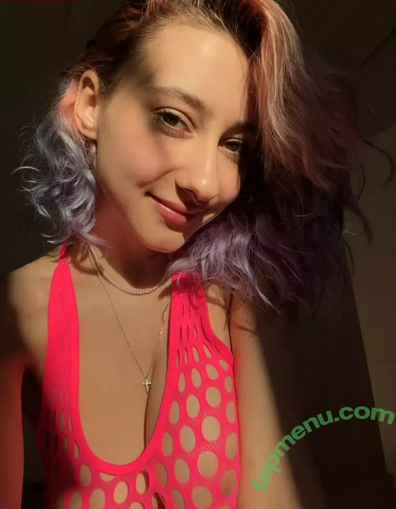 leliloo nude photo #0028 (lelilou.official)