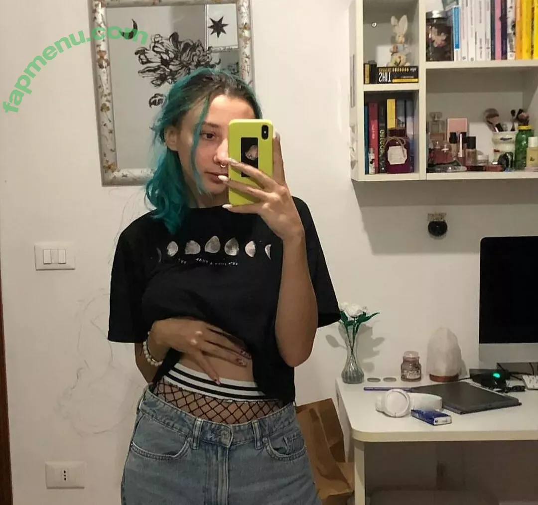 leliloo nude photo #0076 (lelilou.official)