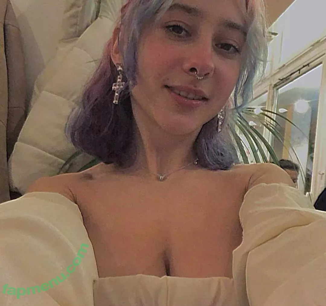 leliloo nude photo #0105 (lelilou.official)