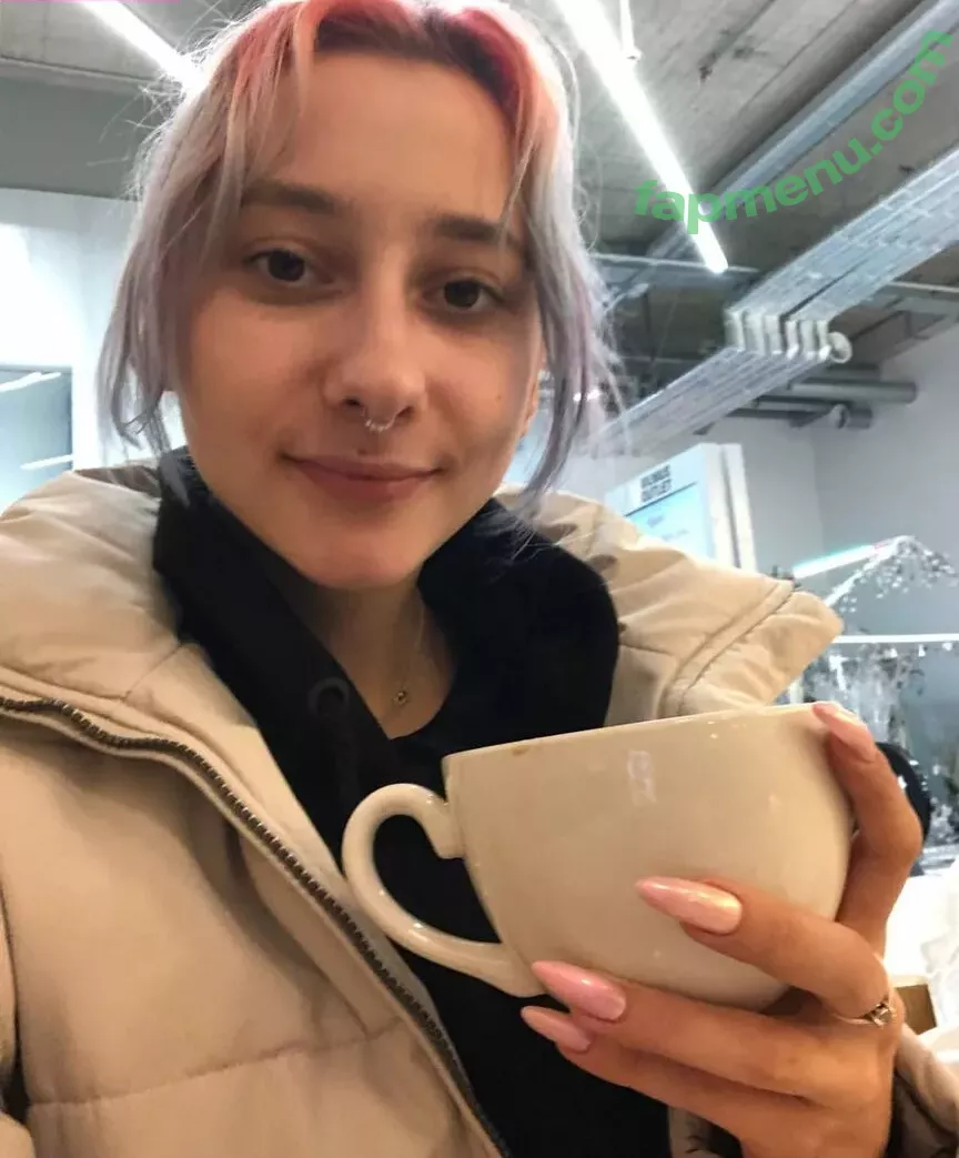 leliloo nude photo #0109 (lelilou.official)