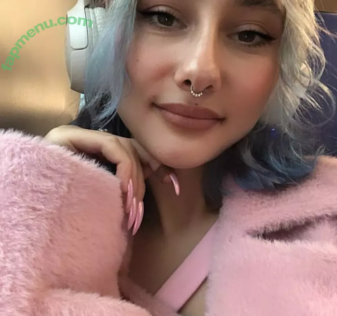 leliloo nude photo #0116 (lelilou.official)