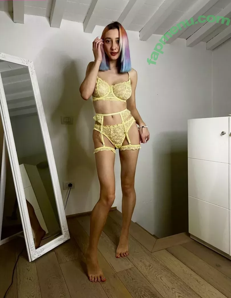 leliloo nude photo #0173 (lelilou.official)