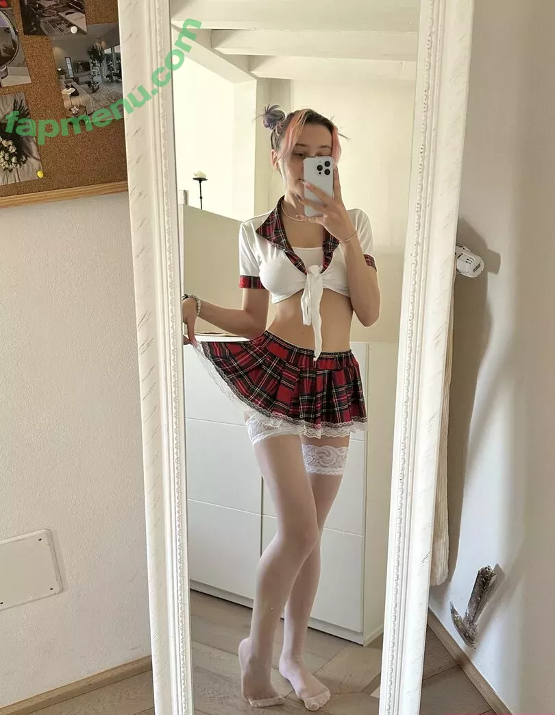 leliloo nude photo #0192 (lelilou.official)