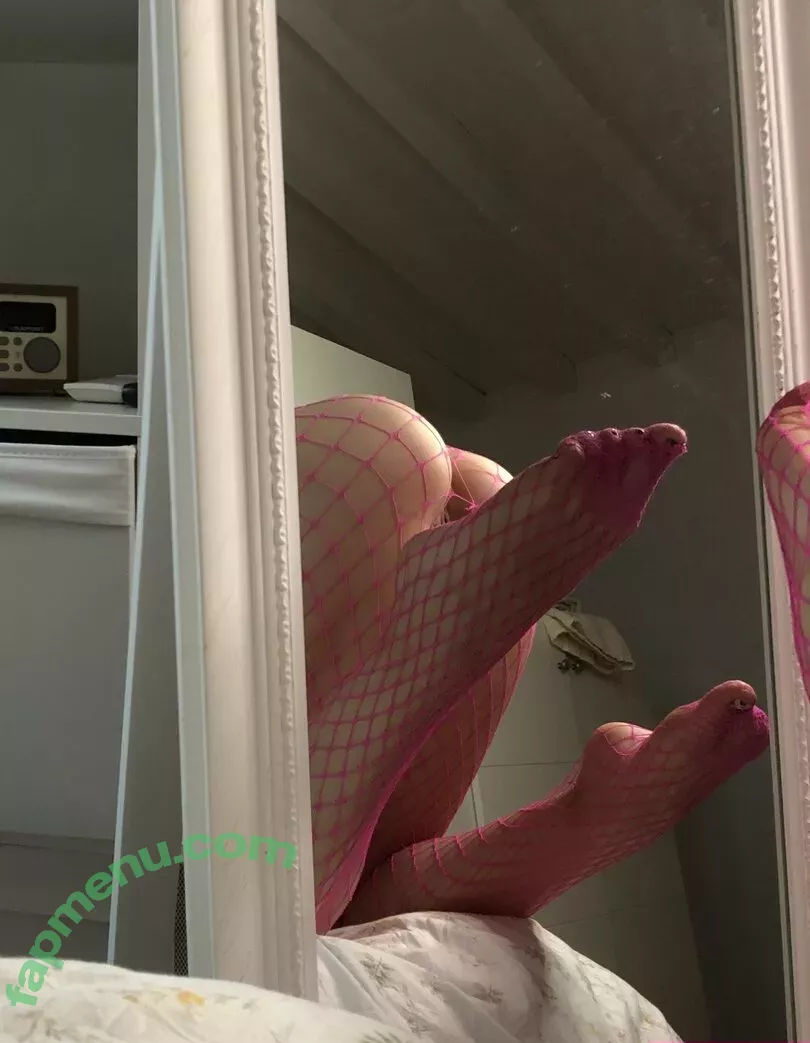 leliloo nude photo #0219 (lelilou.official)