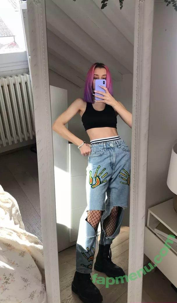 leliloo nude photo #0222 (lelilou.official)