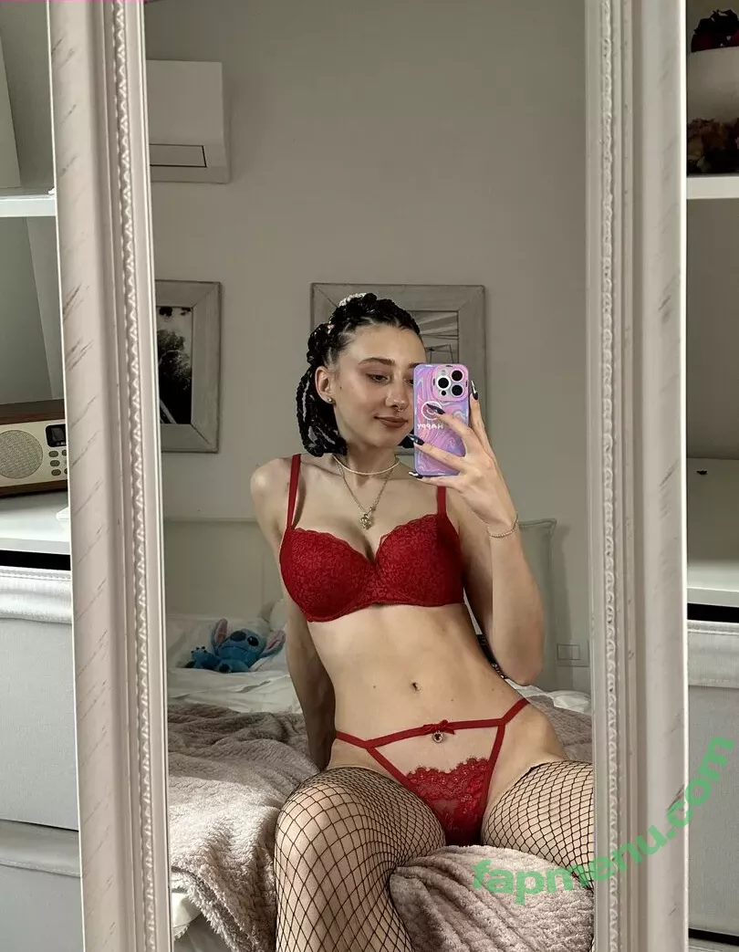 leliloo nude photo #0248 (lelilou.official)