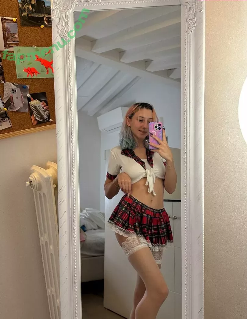 leliloo nude photo #0275 (lelilou.official)