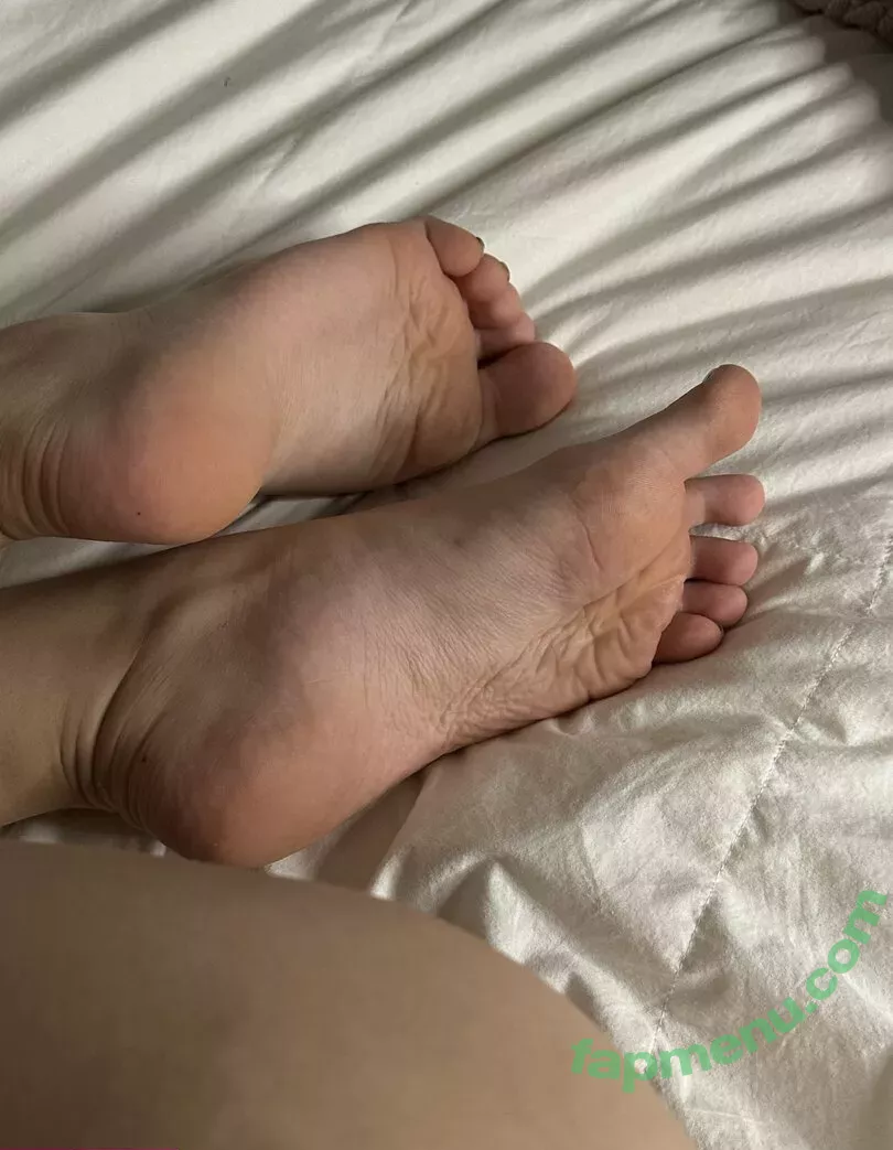 leliloo nude photo #0333 (lelilou.official)