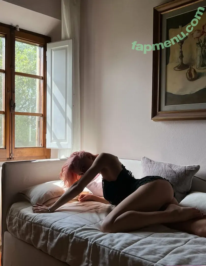 leliloo nude photo #0835 (lelilou.official)