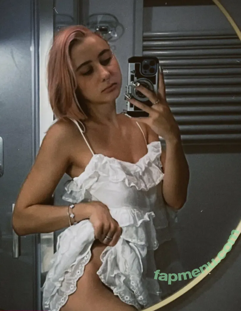 leliloo nude photo #0843 (lelilou.official)