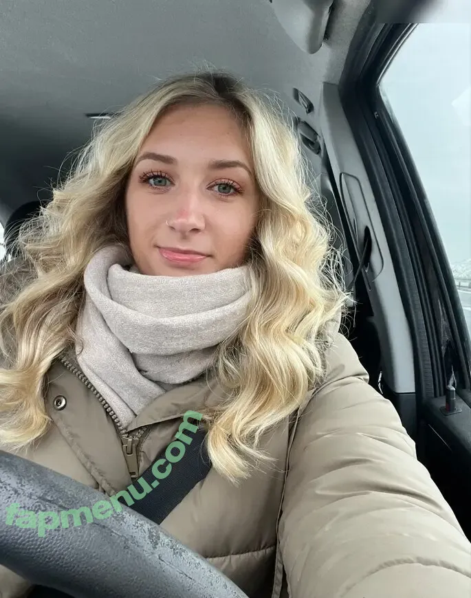 Lena.bayer nude photo #0013 (Lena.bayer)