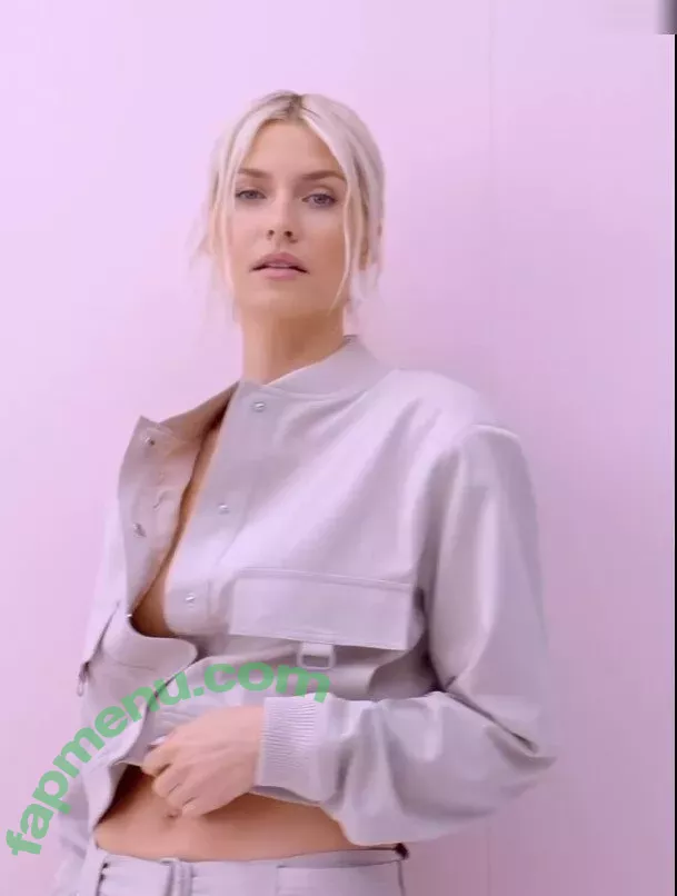 Lena Gercke nude photo #0741 (LenGercke / LenaGerckeOfficial / lenagercke)