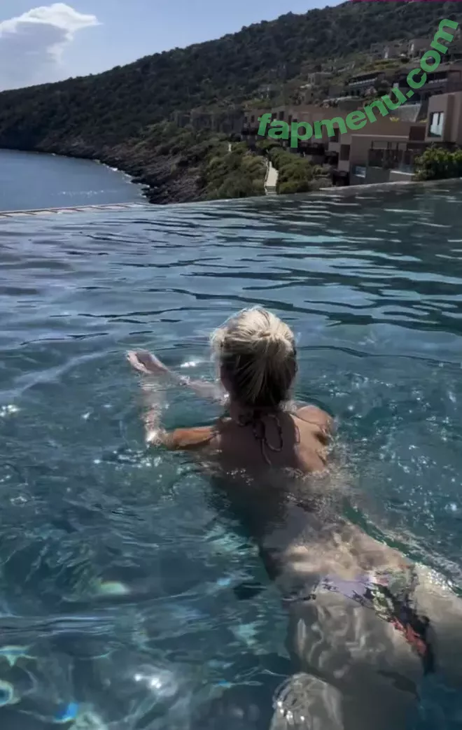 Lena Gercke nude photo #0858 (LenGercke / LenaGerckeOfficial / lenagercke)