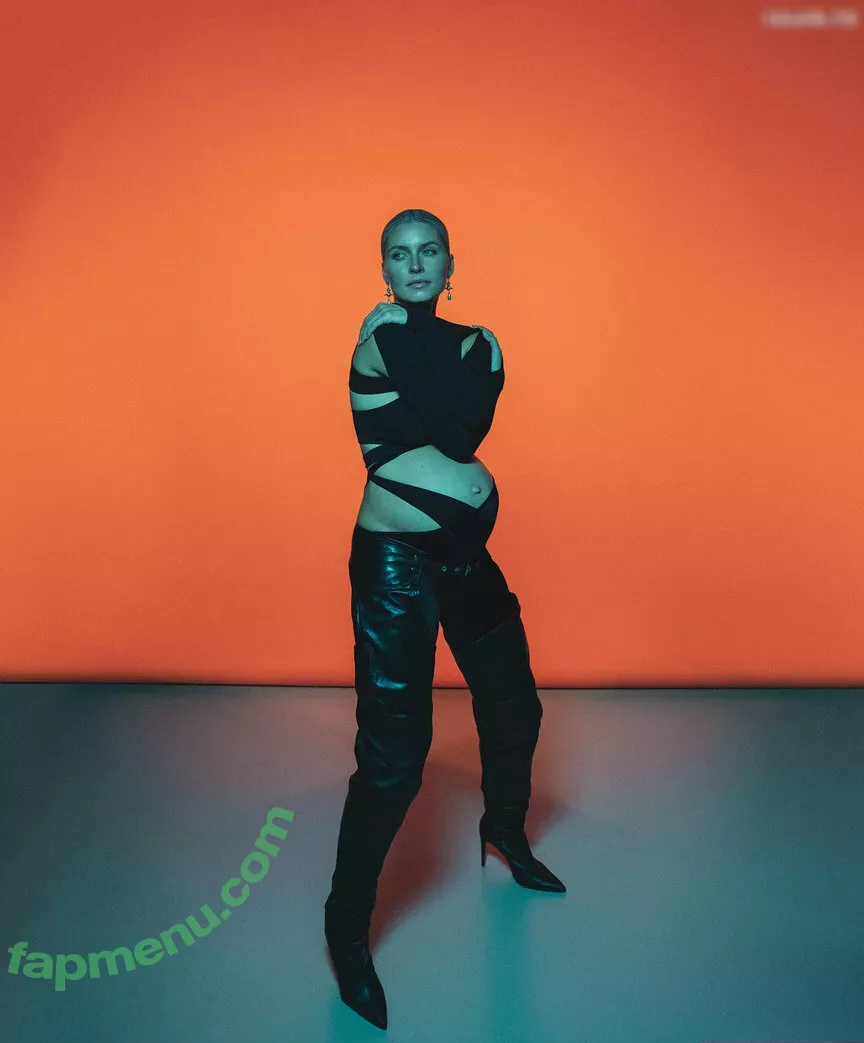 Lena Gercke nude photo #0901 (LenGercke / LenaGerckeOfficial / lenagercke)