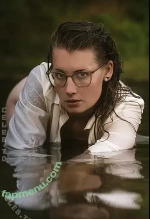 Lena Jaeger / lena.jaeger2905 nude photo #0237