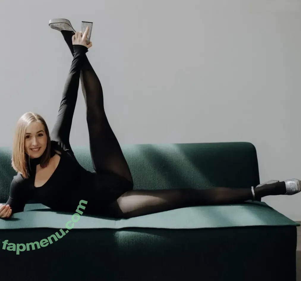 Lena Kupke nude photo #0008 (lenakupke)