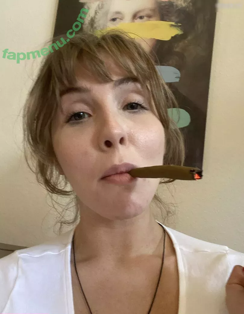 Lena Paul nude photo #3096 (LenaIsAPeach / Lena_Paulx / lenapaulxo)