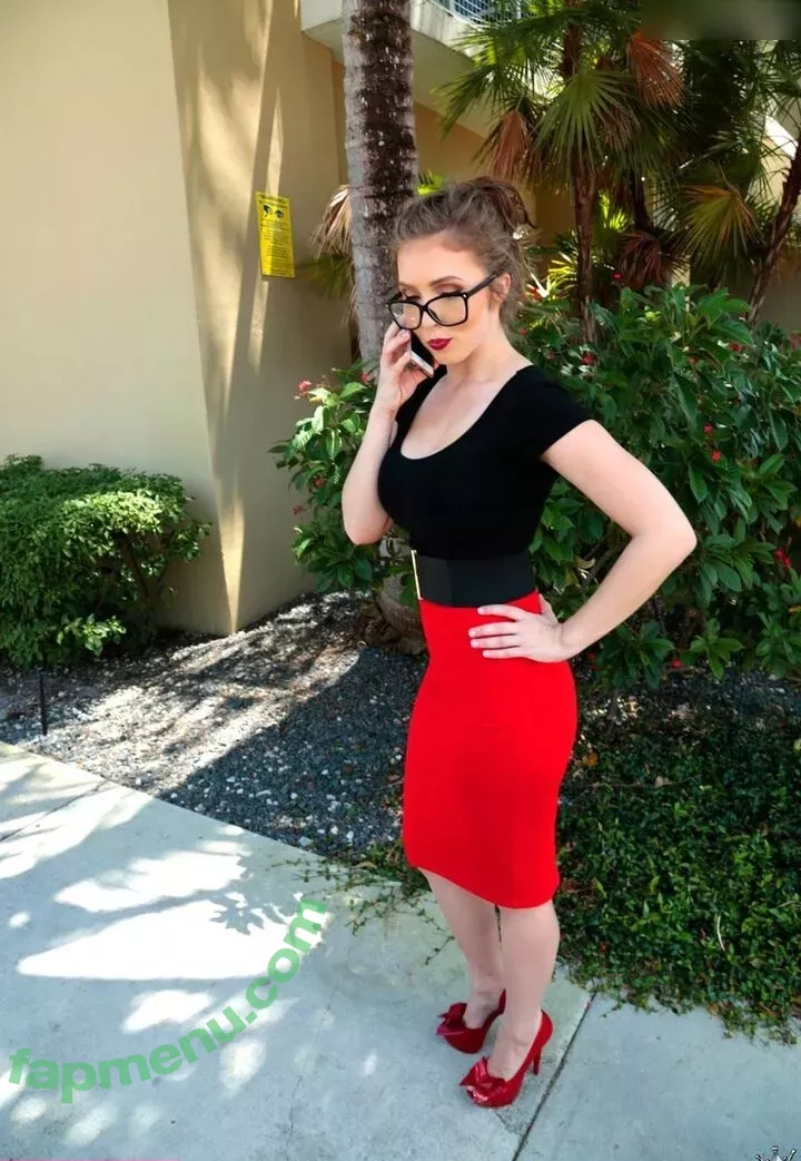 Lena Paul nude photo #3457 (LenaIsAPeach / Lena_Paulx / lenapaulxo)