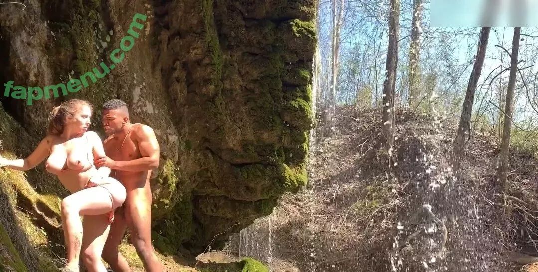 Lena Paul nude photo #3517 (LenaIsAPeach / Lena_Paulx / lenapaulxo)