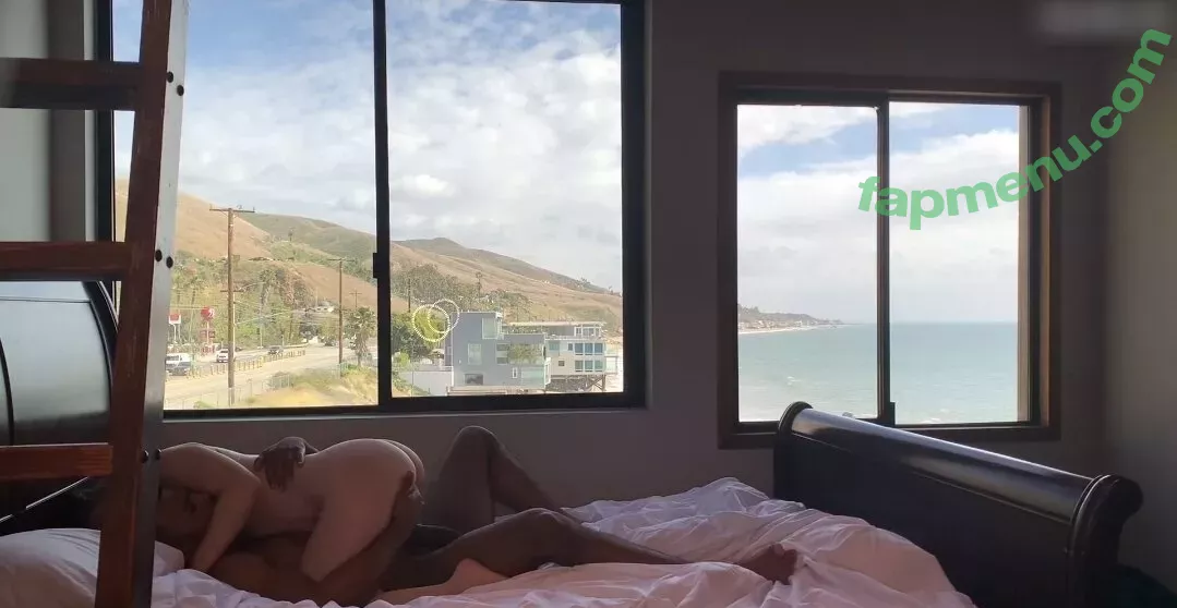 Lena Paul nude photo #3551 (LenaIsAPeach / Lena_Paulx / lenapaulxo)