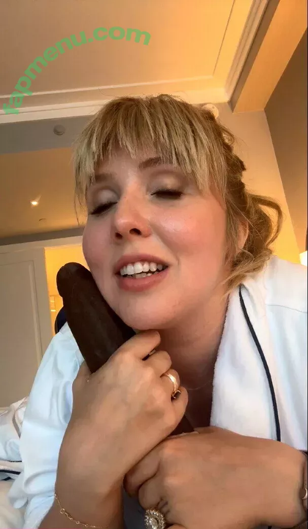 Lena Paul nude photo #3750 (LenaIsAPeach / Lena_Paulx / lenapaulxo)