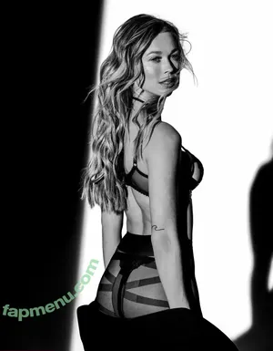 Lena Schwender / Lena ✨ / lenaschwender_ nude photo #0163