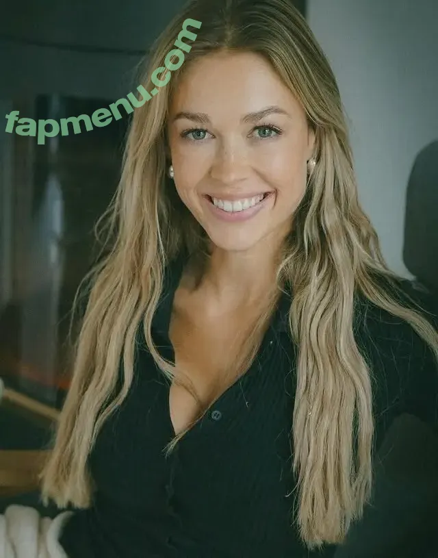 Lena Schwender nude photo #0081 (Lena ✨ / lenaschwender_)