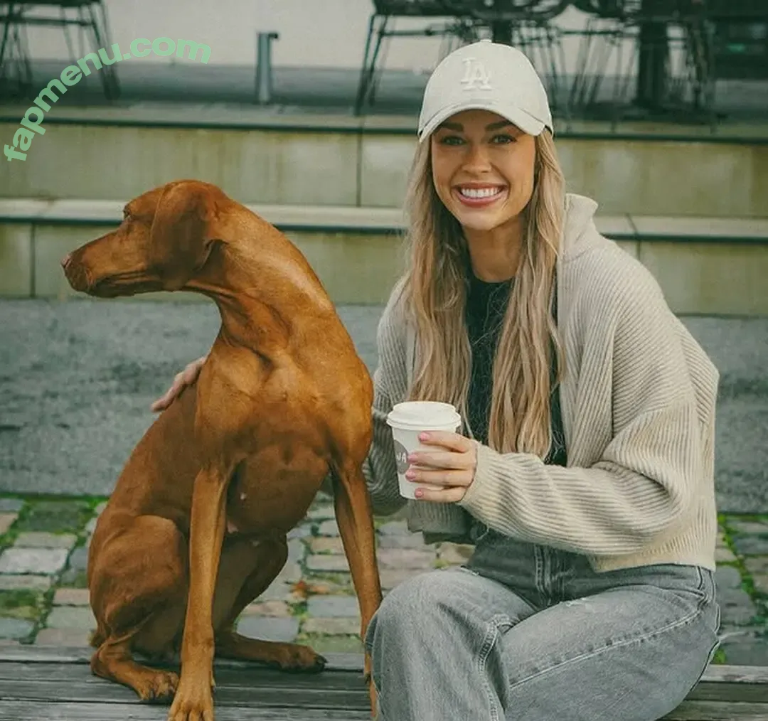 Lena Schwender nude photo #0107 (Lena ✨ / lenaschwender_)