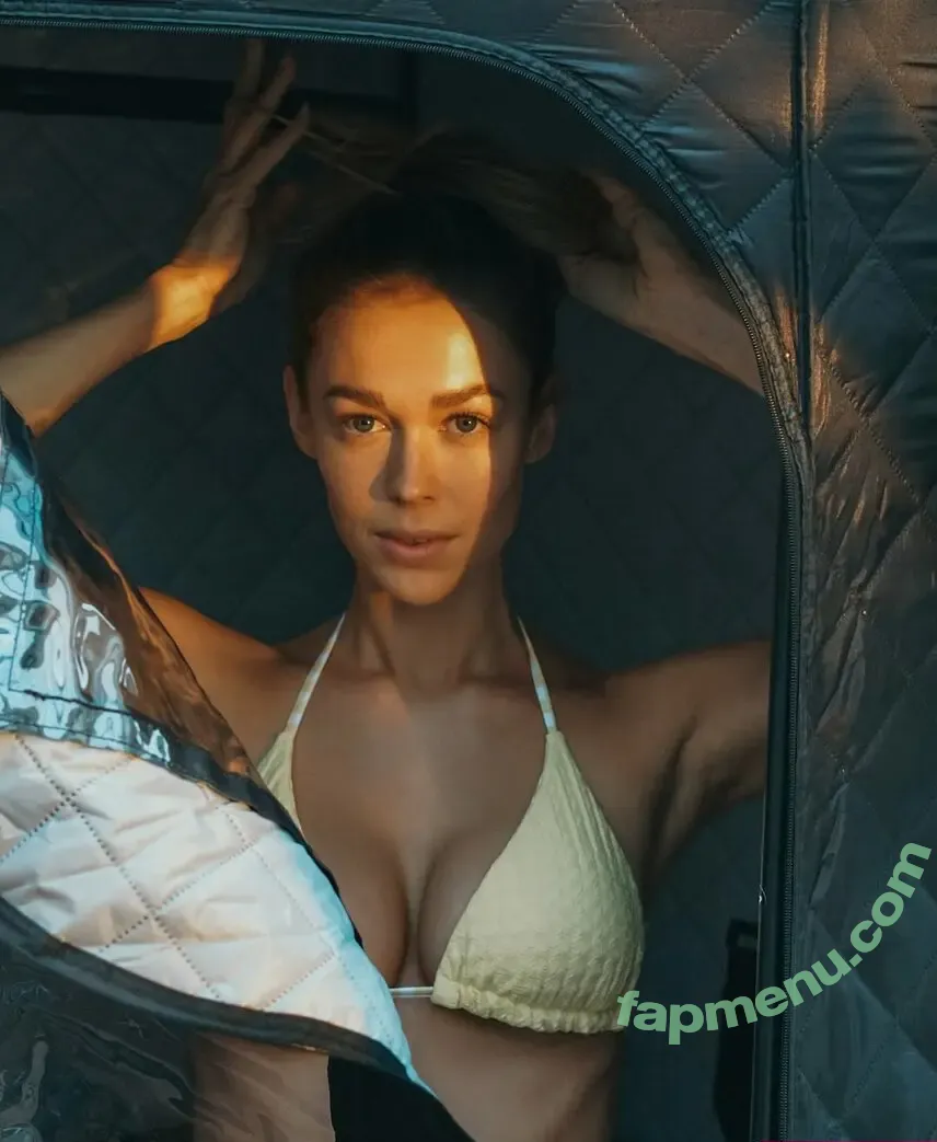 Lena Schwender nude photo #0112 (Lena ✨ / lenaschwender_)