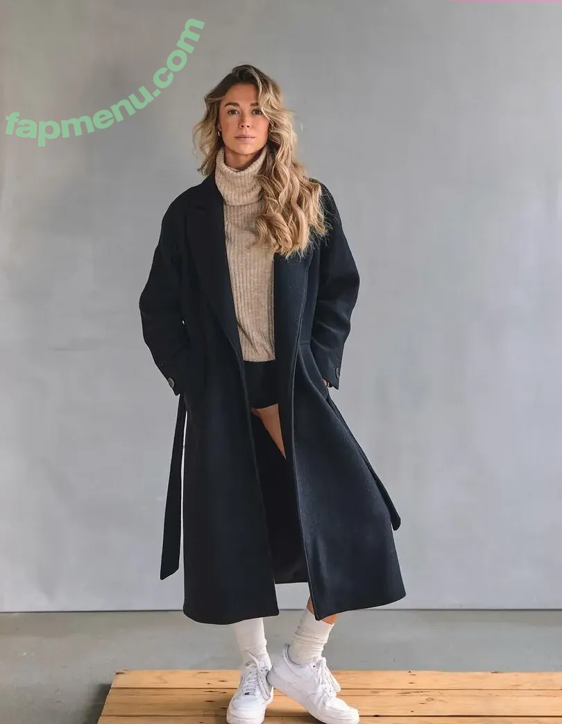 Lena Schwender nude photo #0114 (Lena ✨ / lenaschwender_)