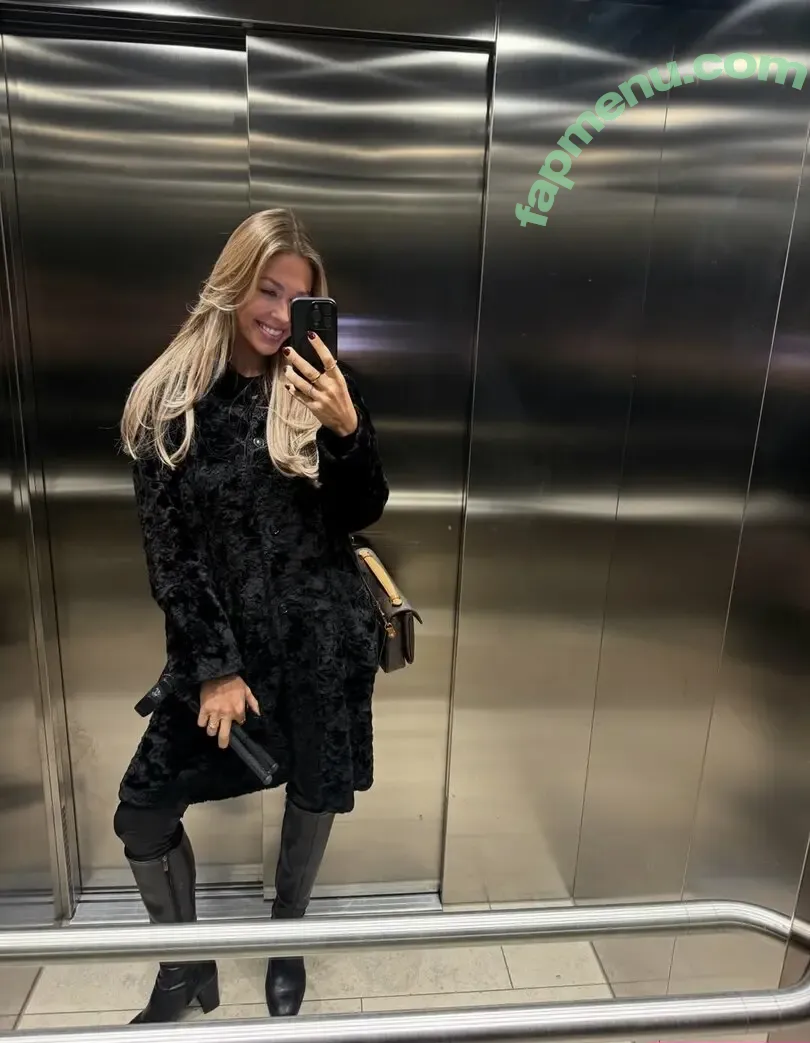 Lena Schwender nude photo #0174 (Lena ✨ / lenaschwender_)