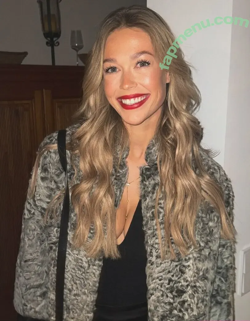 Lena Schwender nude photo #0175 (Lena ✨ / lenaschwender_)