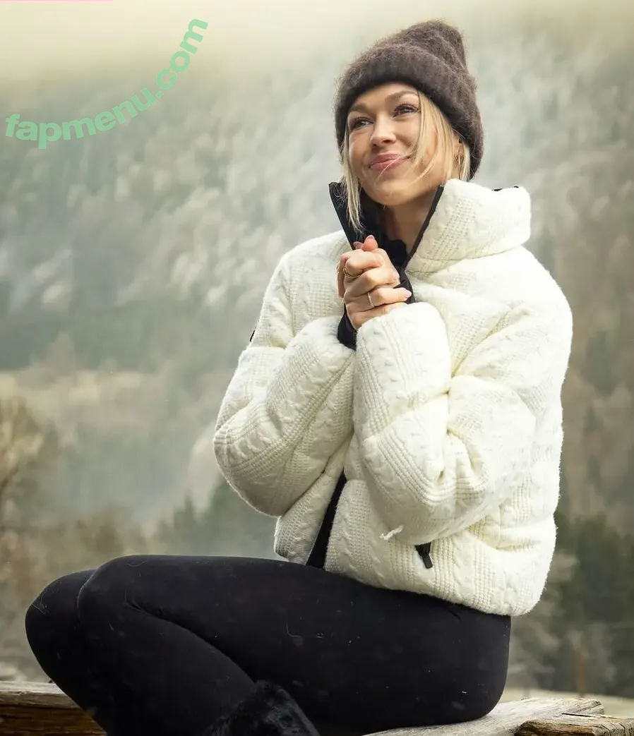 Lena Schwender nude photo #0228 (Lena ✨ / lenaschwender_)