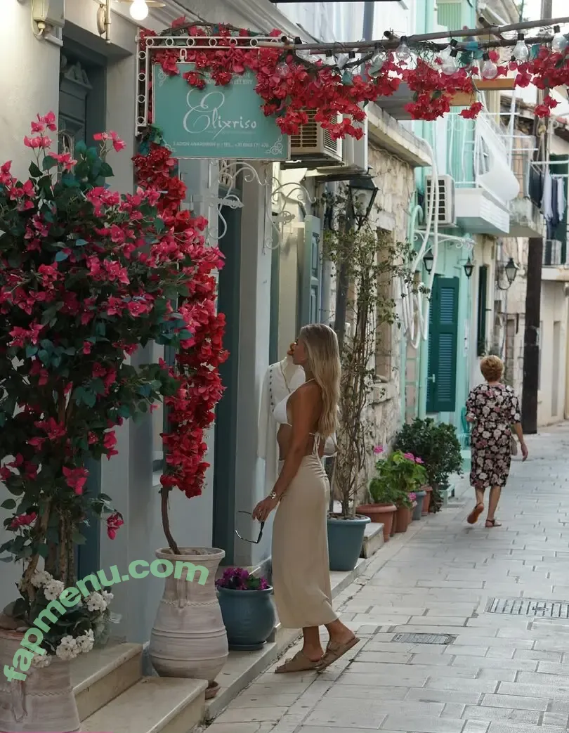 Lena Schwender nude photo #0237 (Lena ✨ / lenaschwender_)