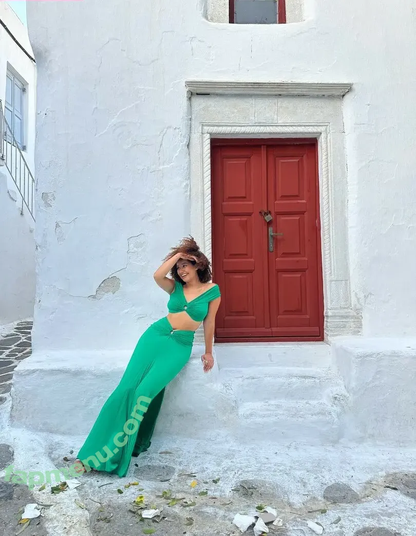 Lena Situations nude photo #0485 (Lena Mahfouf / lenaanderson / lenamahfouf / lenasituations)